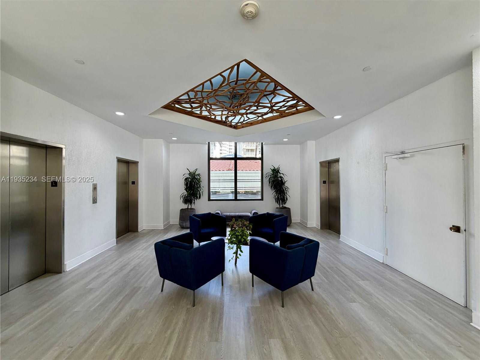 Small Image of 1450 BRICKELL BAY DR #907, Miami Number 21