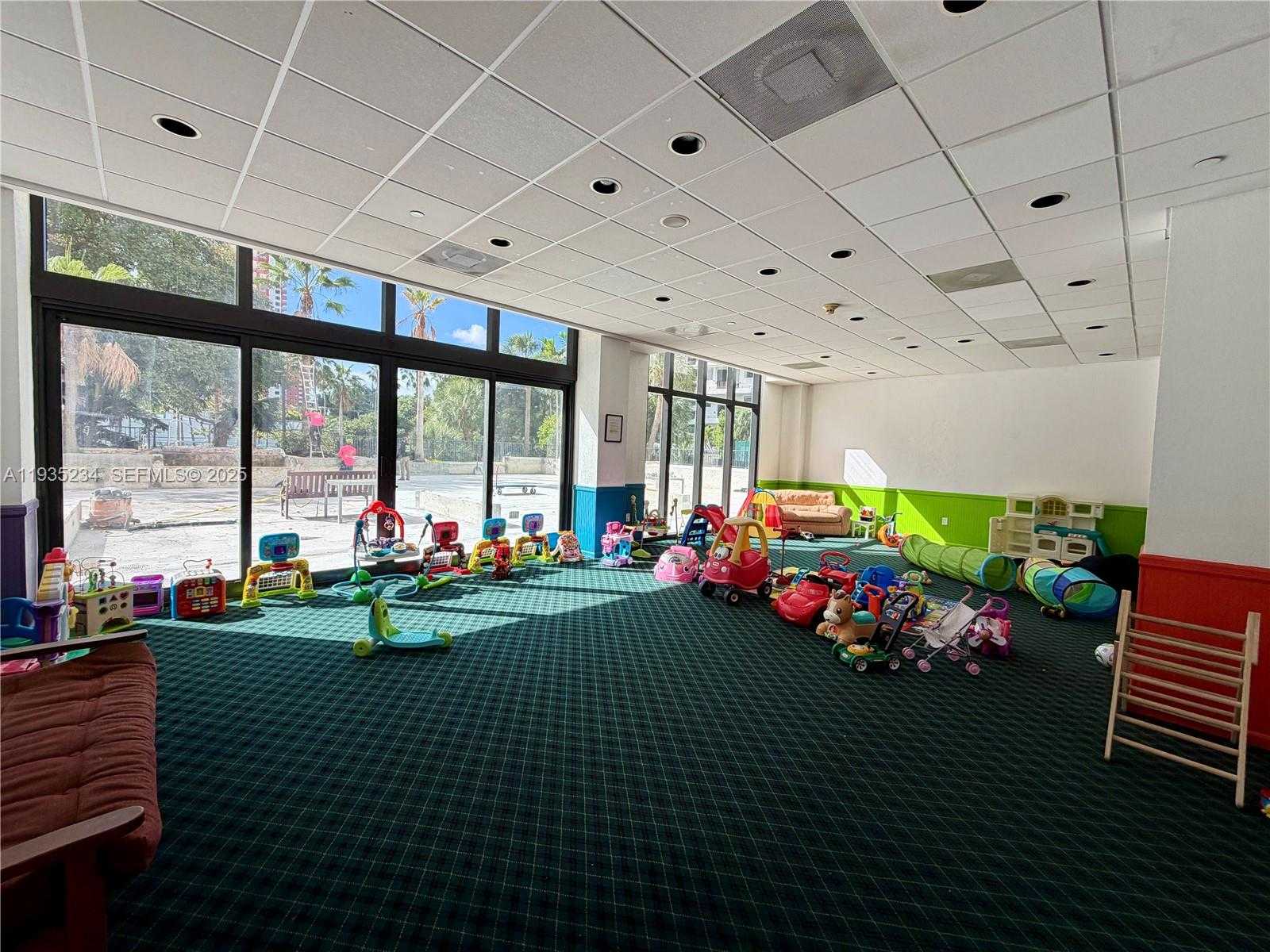 Small Image of 1450 BRICKELL BAY DR #907, Miami Number 25