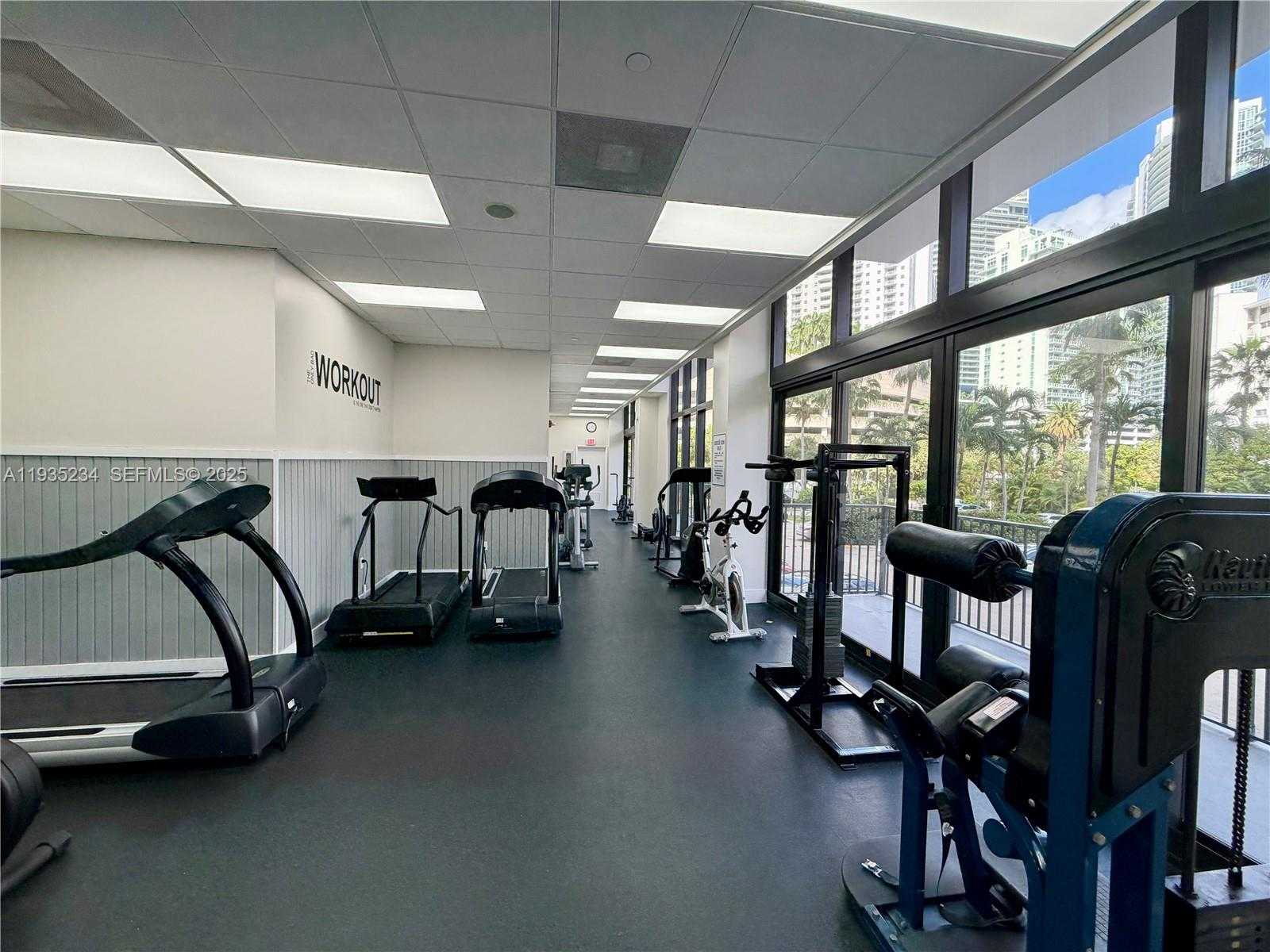 Small Image of 1450 BRICKELL BAY DR #907, Miami Number 27