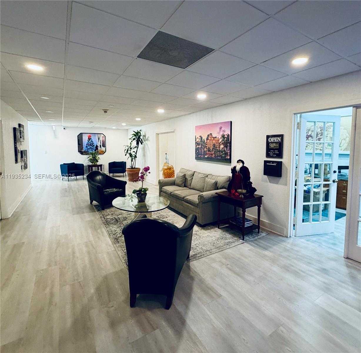 Small Image of 1450 BRICKELL BAY DR #907, Miami Number 30