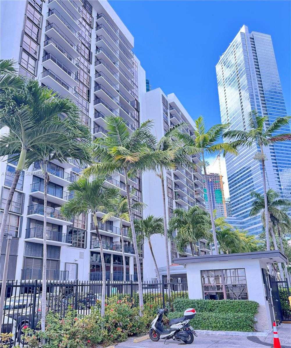 Small Image of 1450 BRICKELL BAY DR #907, Miami Number 32