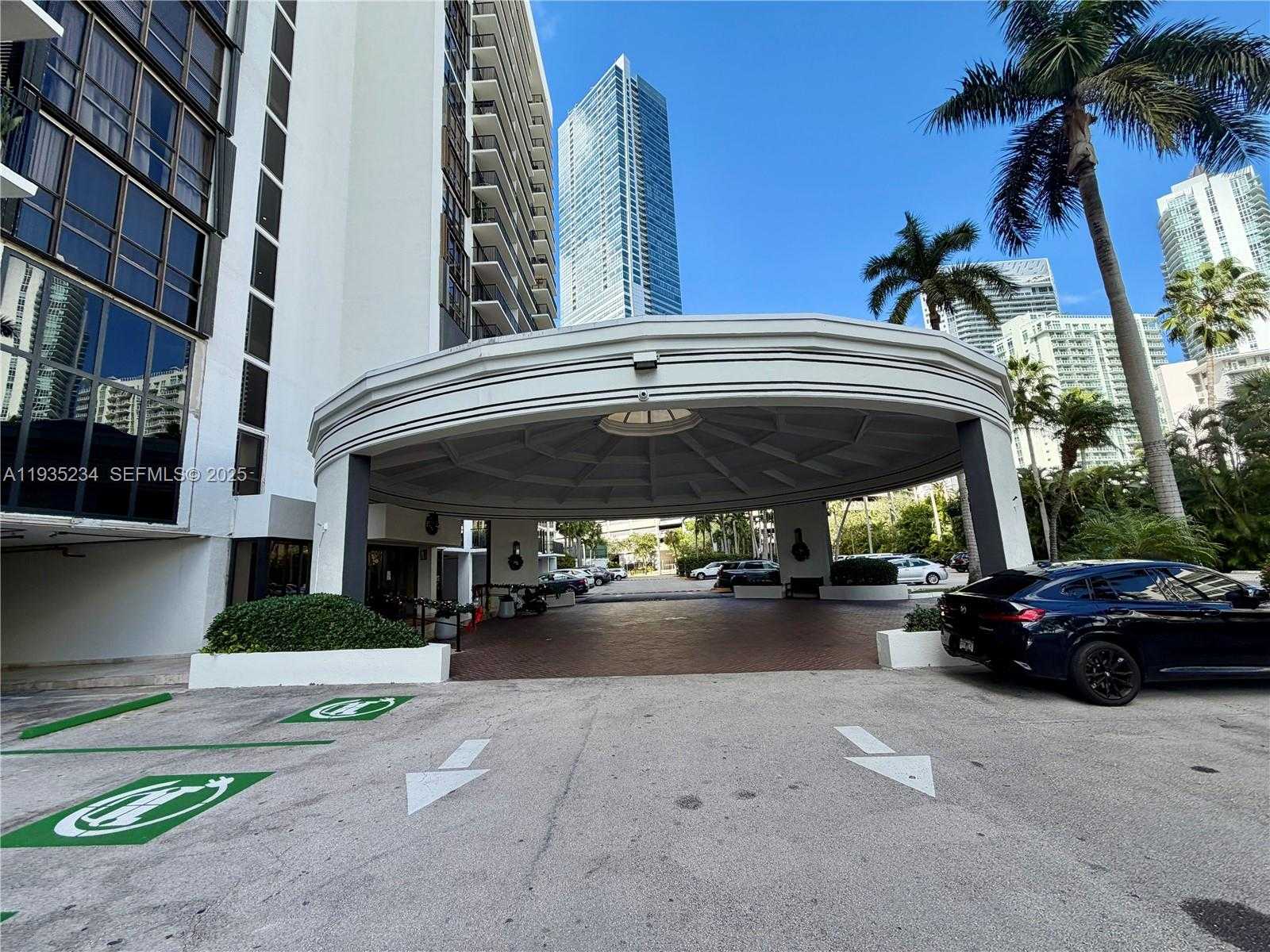 Small Image of 1450 BRICKELL BAY DR #907, Miami Number 34