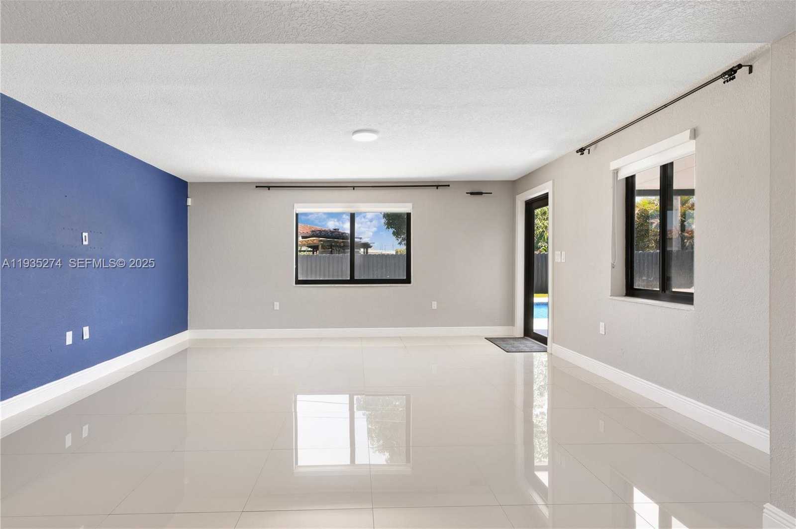 Small Image of 4165 WEST 5TH LN, Hialeah Number 12