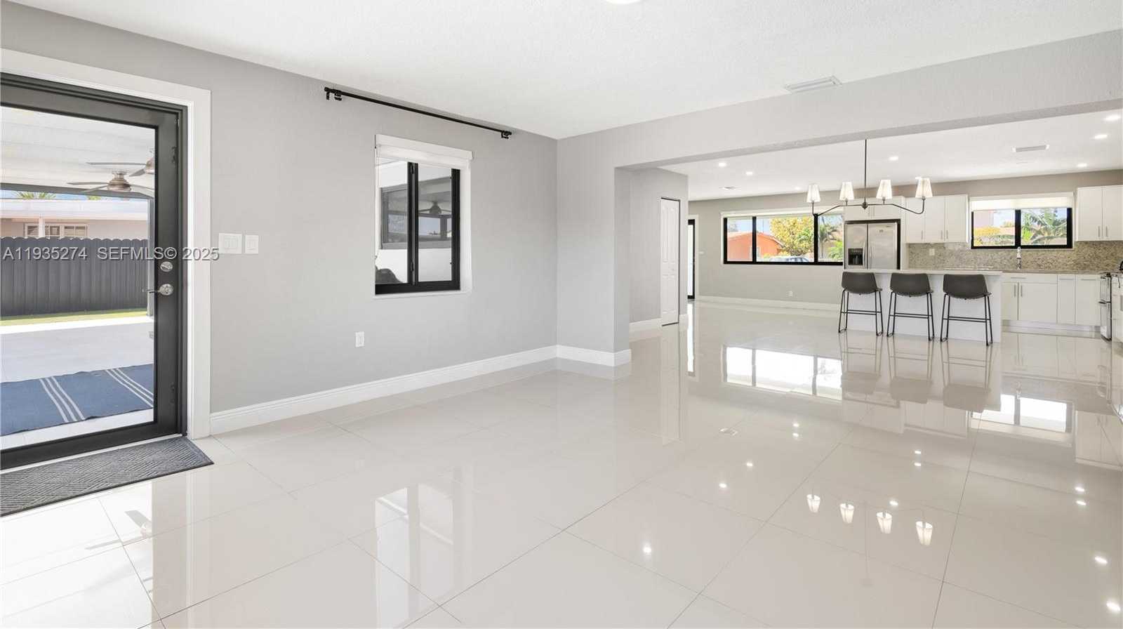 Small Image of 4165 WEST 5TH LN, Hialeah Number 14