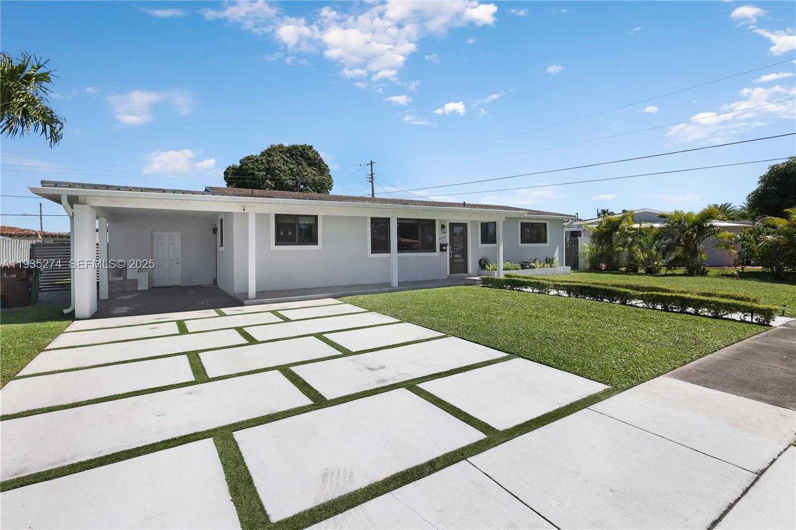 Small Image of 4165 WEST 5TH LN, Hialeah Number 2