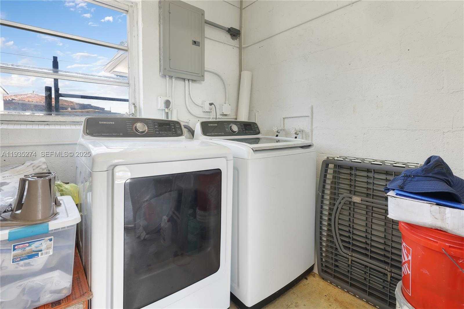 Small Image of 4165 WEST 5TH LN, Hialeah Number 21