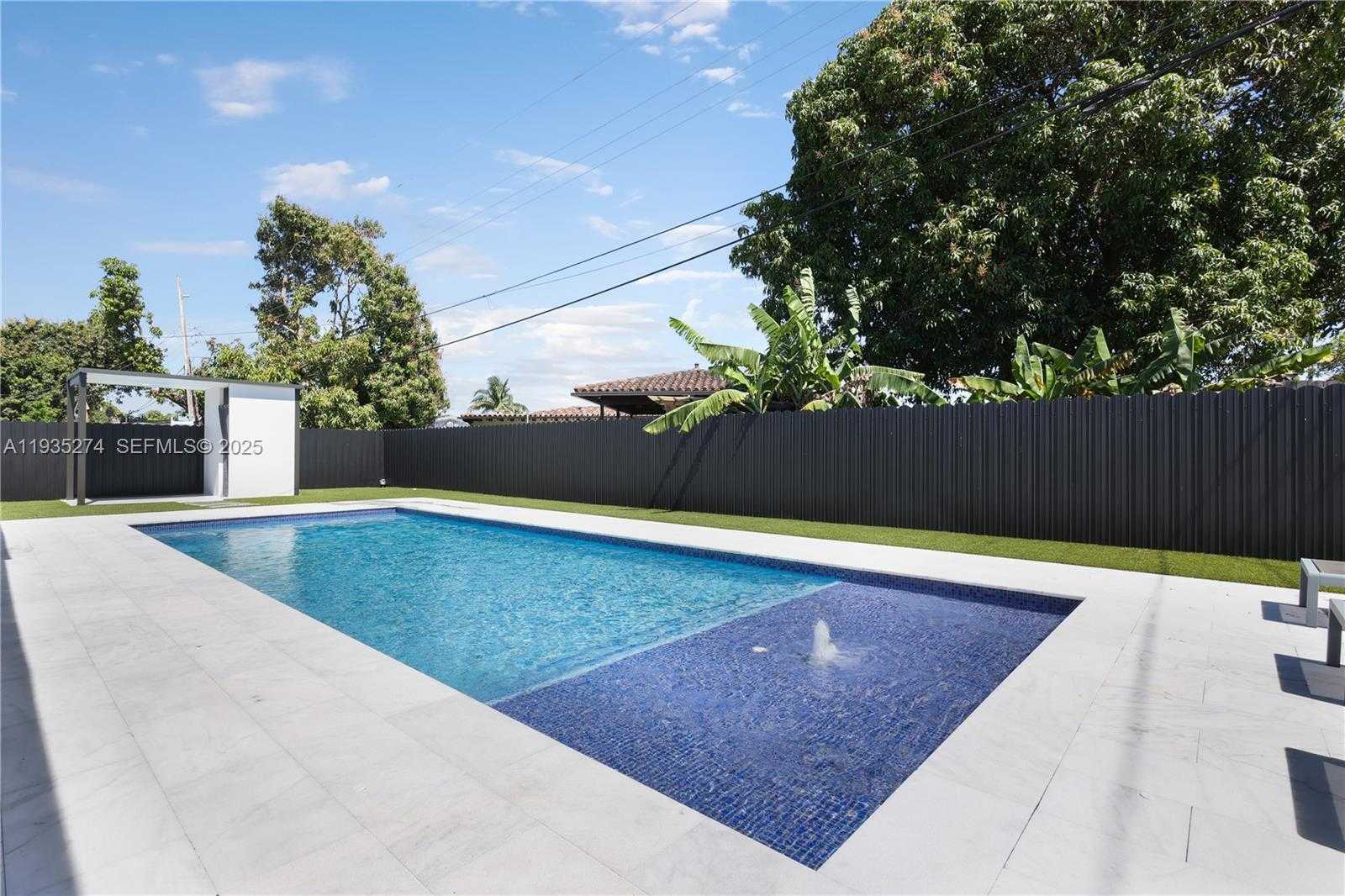 Small Image of 4165 WEST 5TH LN, Hialeah Number 29