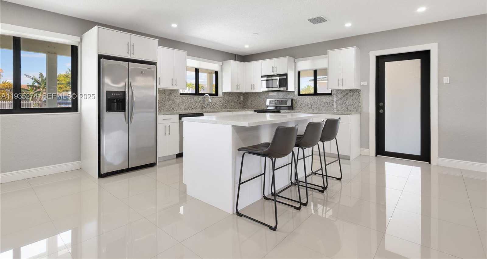 Small Image of 4165 WEST 5TH LN, Hialeah Number 4