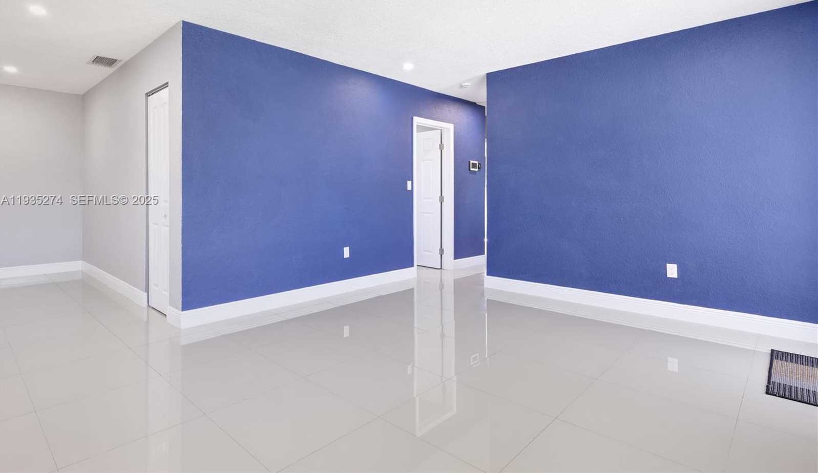 Small Image of 4165 WEST 5TH LN, Hialeah Number 8