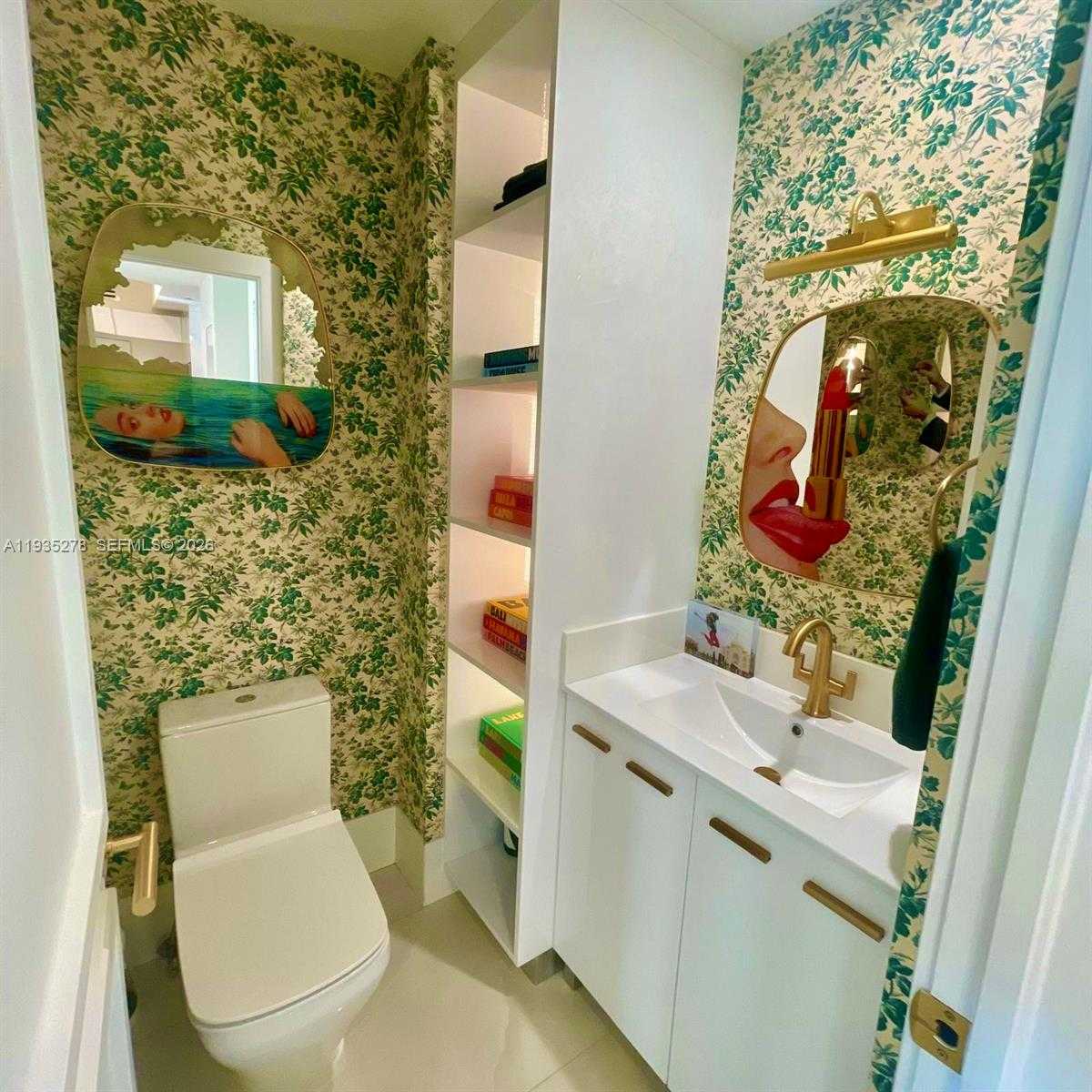 Imagen de Pequeño Objeto