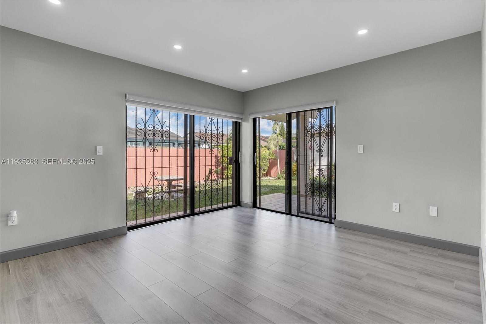 Small Image of 13755 SOUTH WEST 23RD TER, Miami Number 11