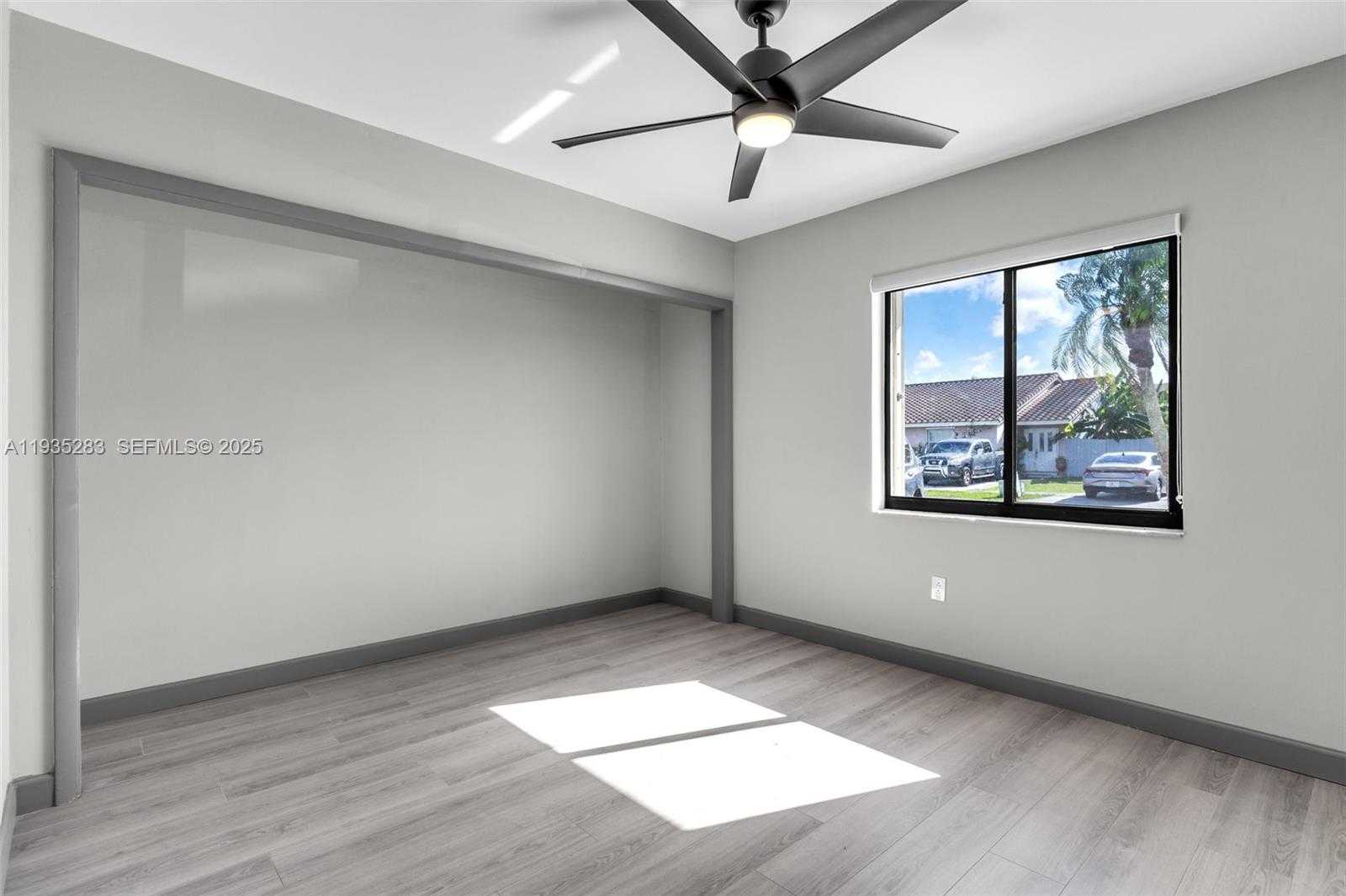 Small Image of 13755 SOUTH WEST 23RD TER, Miami Number 14