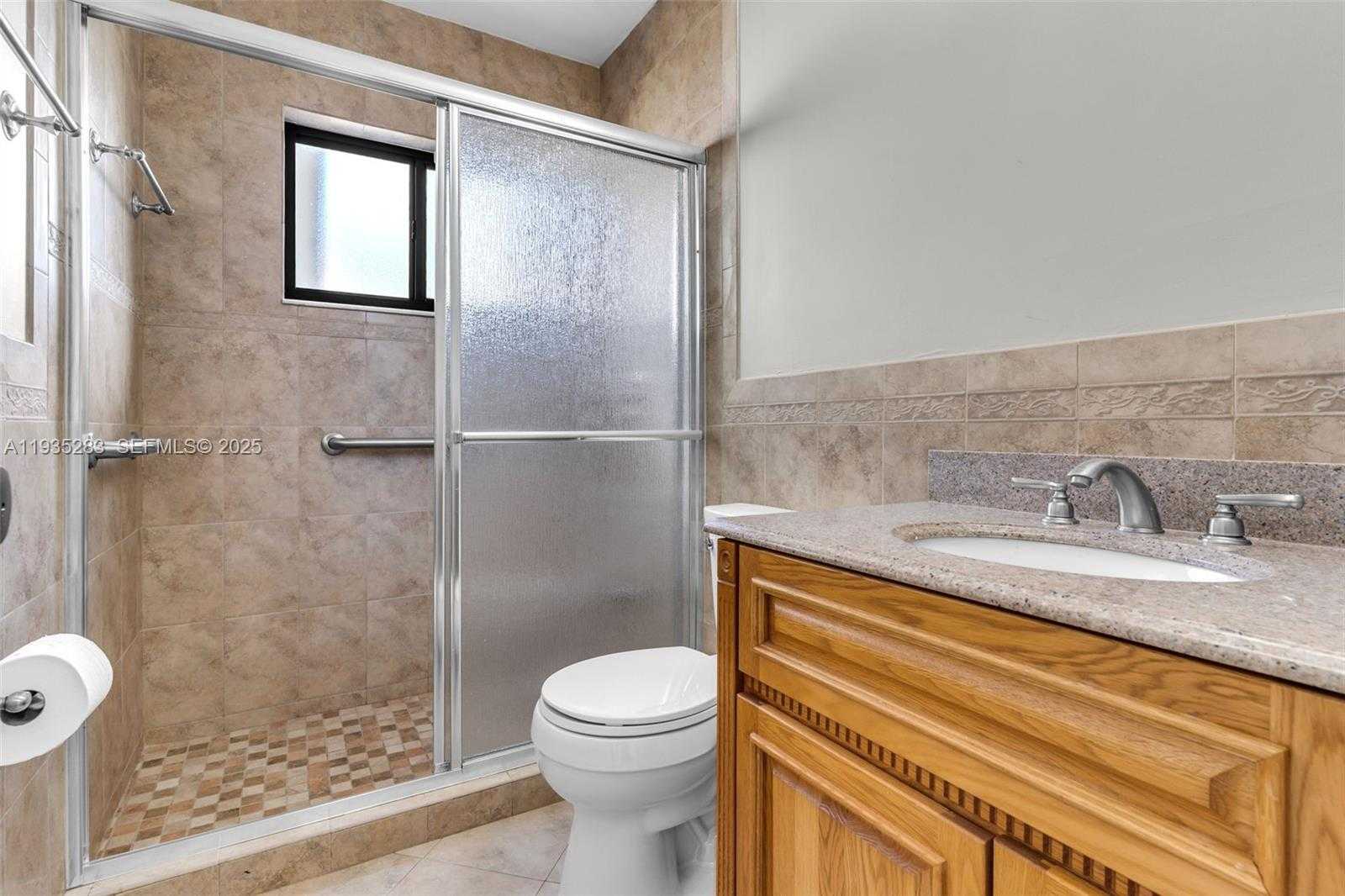 Small Image of 13755 SOUTH WEST 23RD TER, Miami Number 16