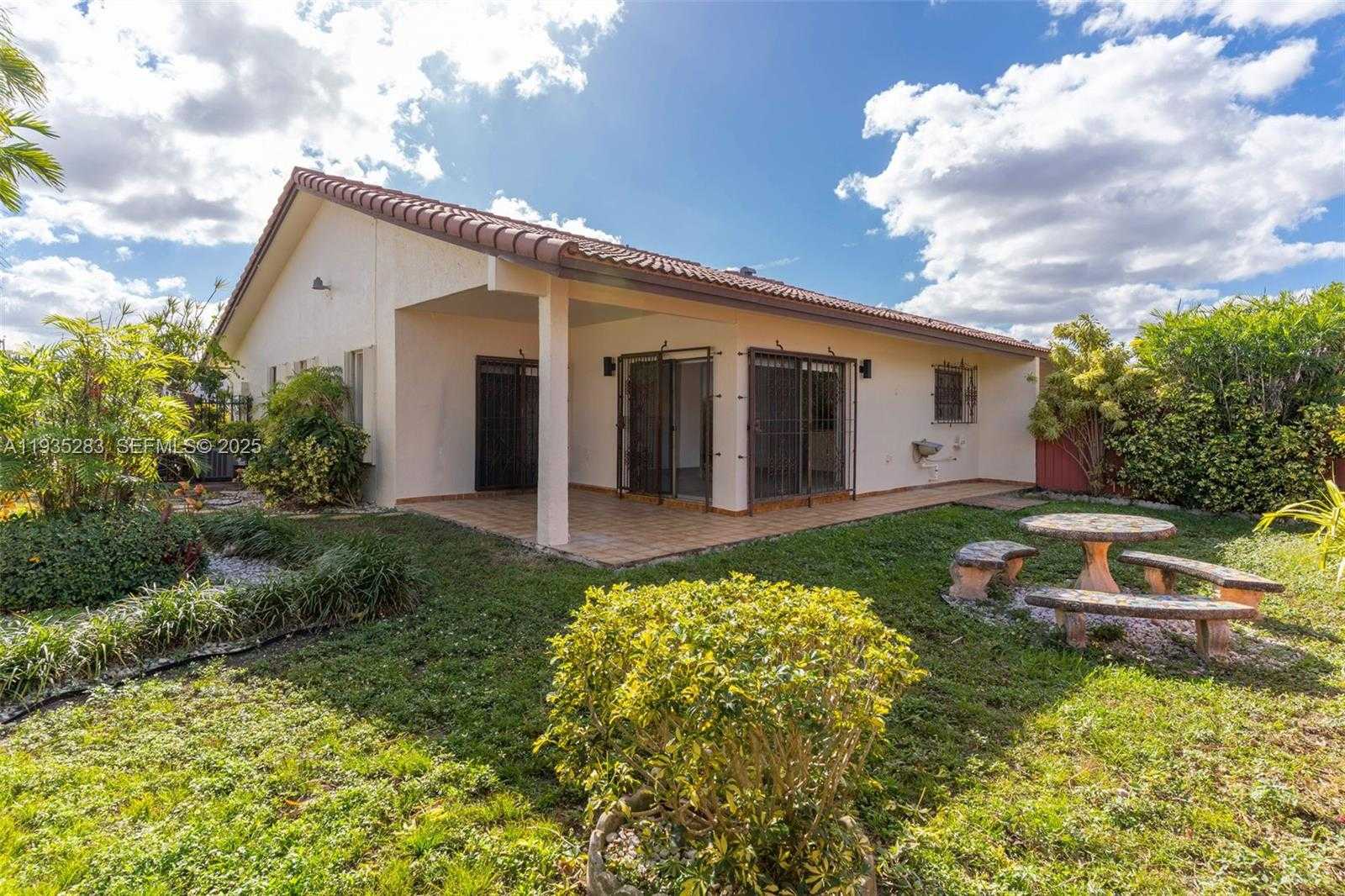 Small Image of 13755 SOUTH WEST 23RD TER, Miami Number 24