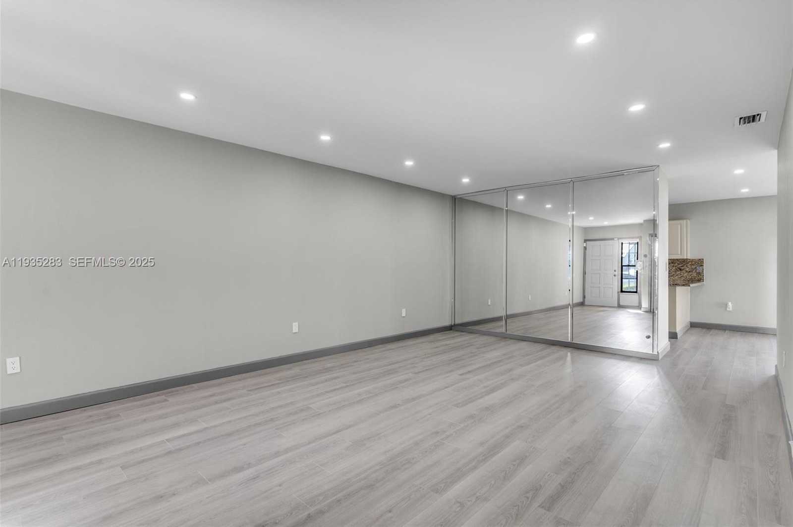 Small Image of 13755 SOUTH WEST 23RD TER, Miami Number 5