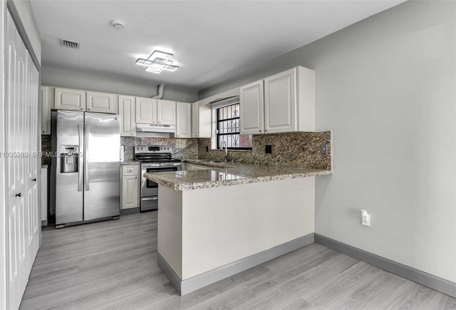 Small Image of 13755 SOUTH WEST 23RD TER, Miami Number 7