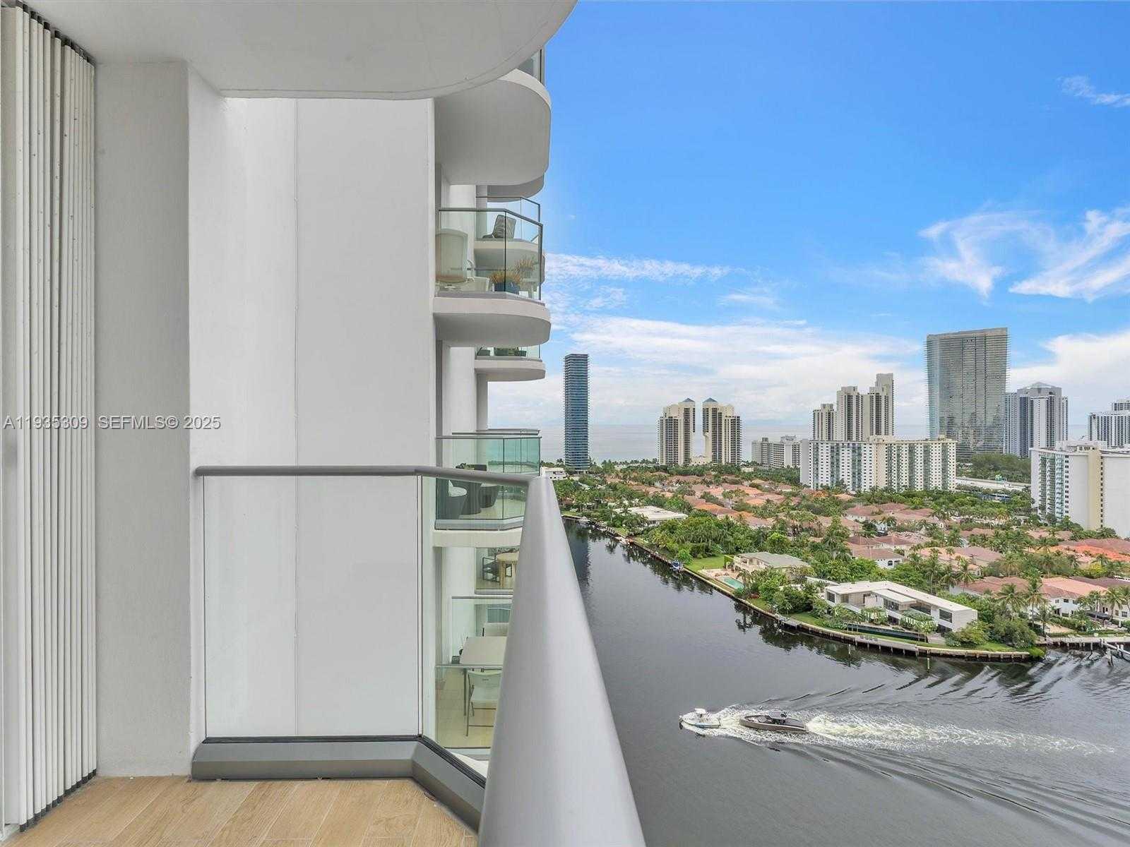 Small Image of 19707 TURNBERRY WAY #22D, Aventura Number 11