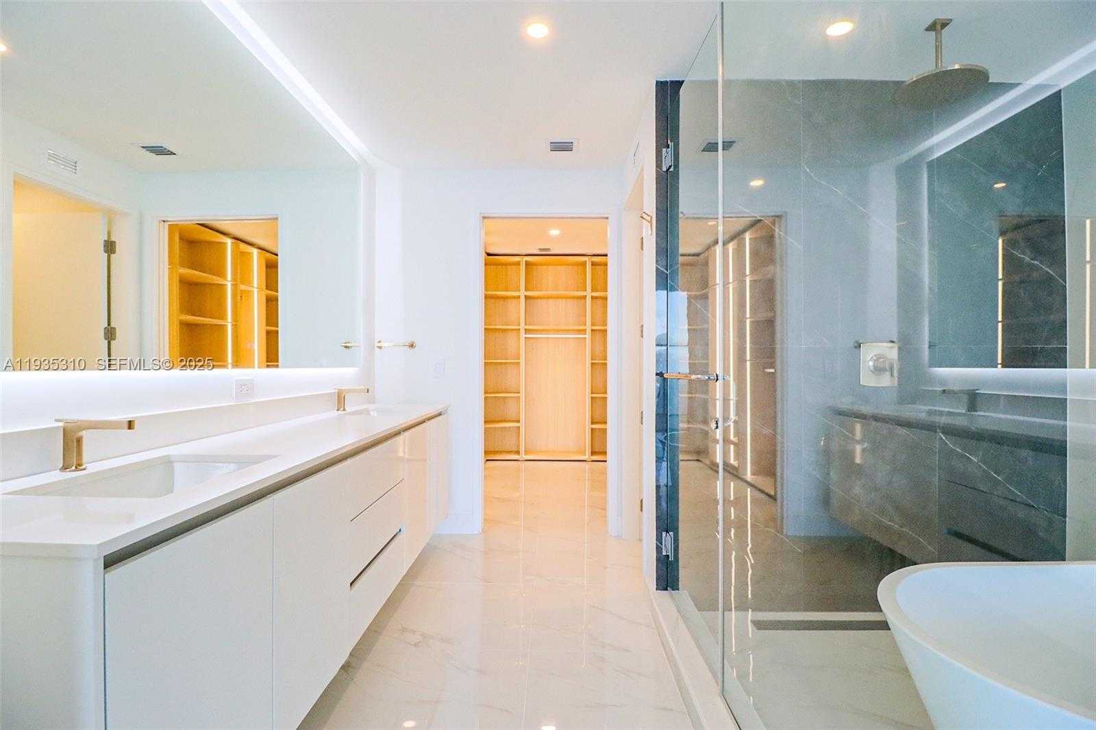 Small Image of 700 NORTH EAST 24 ST #4201, Miami Number 22