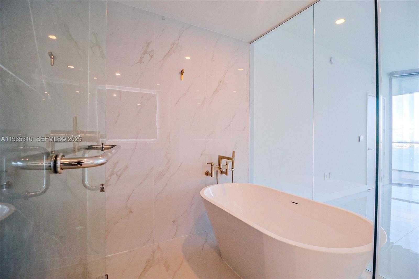 Small Image of 700 NORTH EAST 24 ST #4201, Miami Number 30