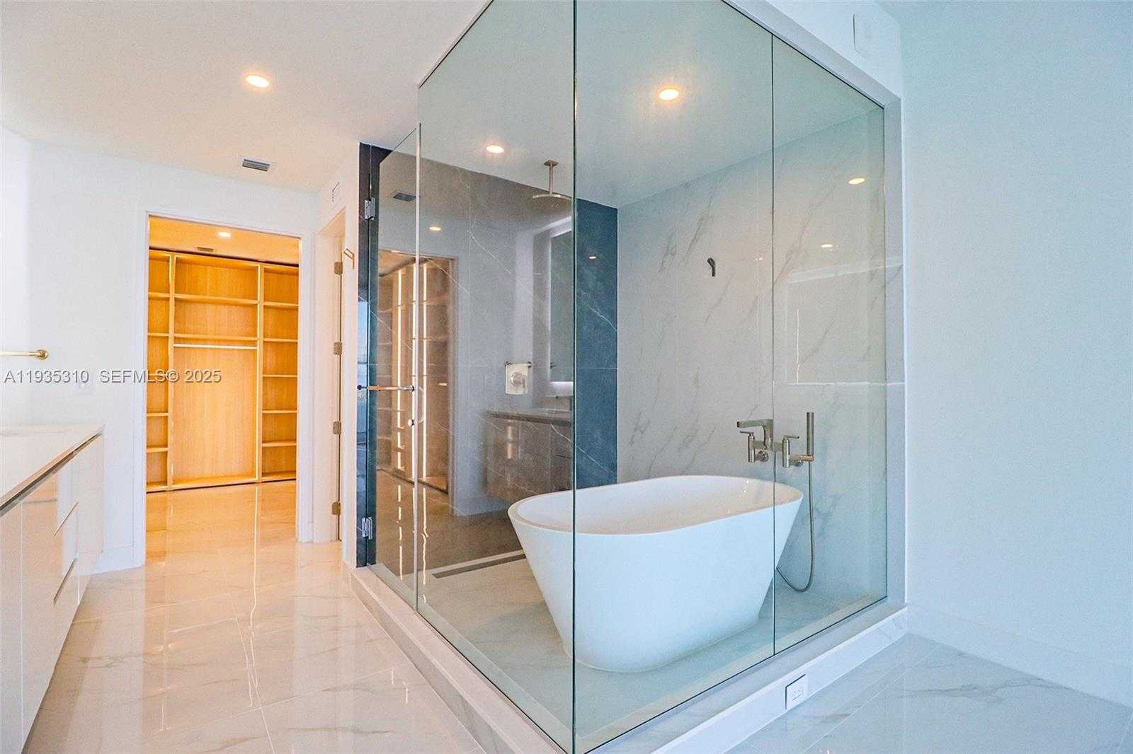 Small Image of 700 NORTH EAST 24 ST #4201, Miami Number 31