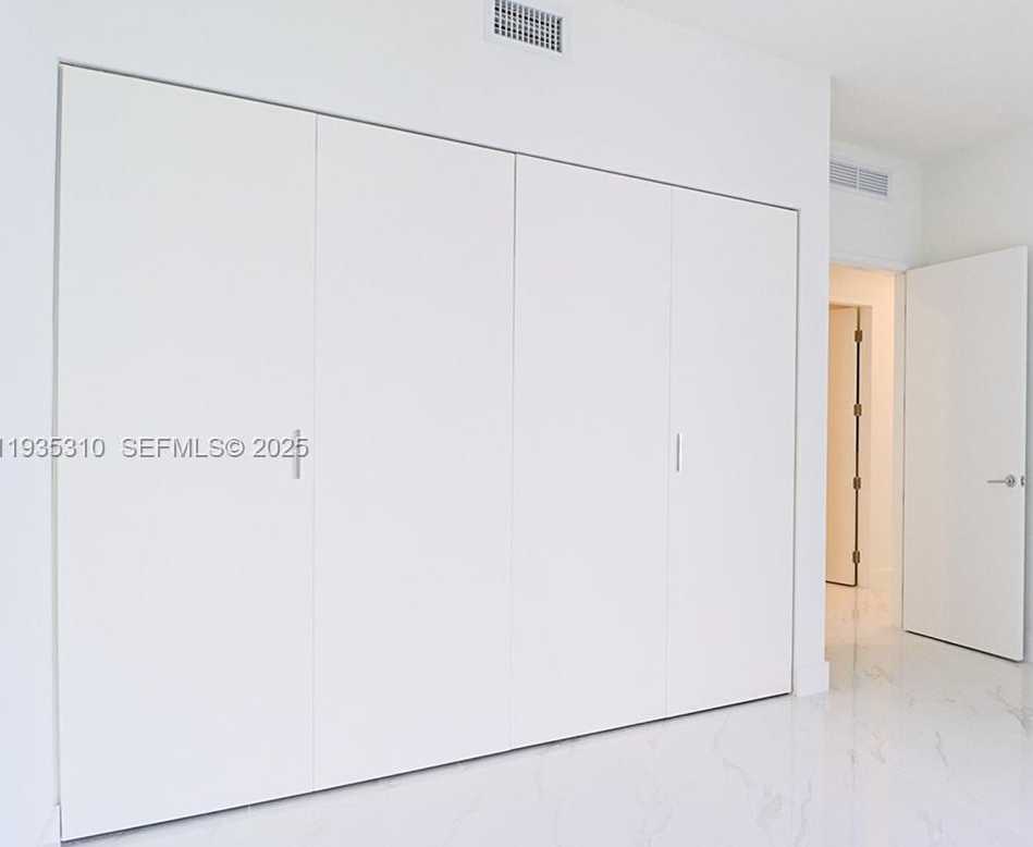 Small Image of 700 NORTH EAST 24 ST #4201, Miami Number 46