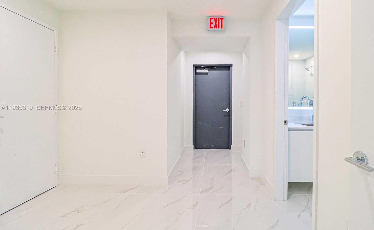 Small Image of 700 NORTH EAST 24 ST #4201, Miami Number 50