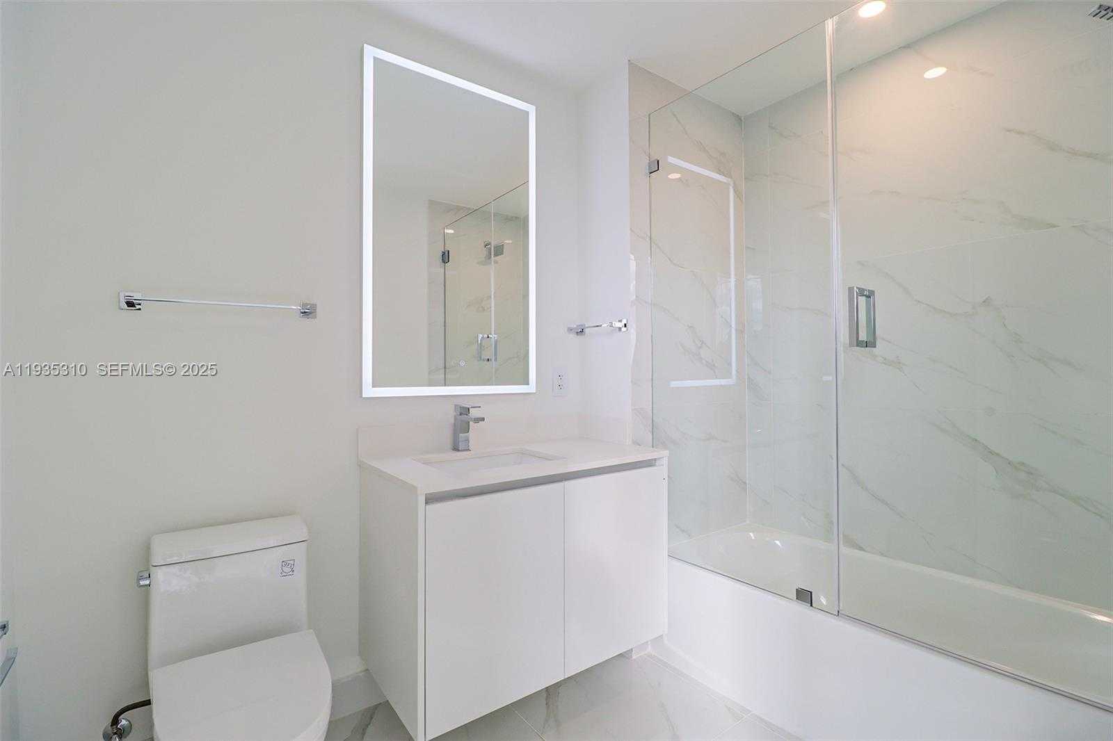 Small Image of 700 NORTH EAST 24 ST #4201, Miami Number 60