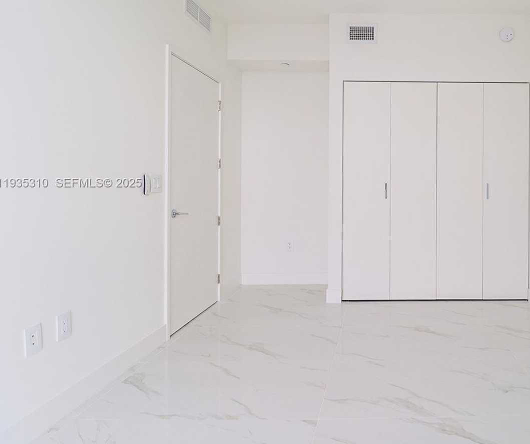 Small Image of 700 NORTH EAST 24 ST #4201, Miami Number 62