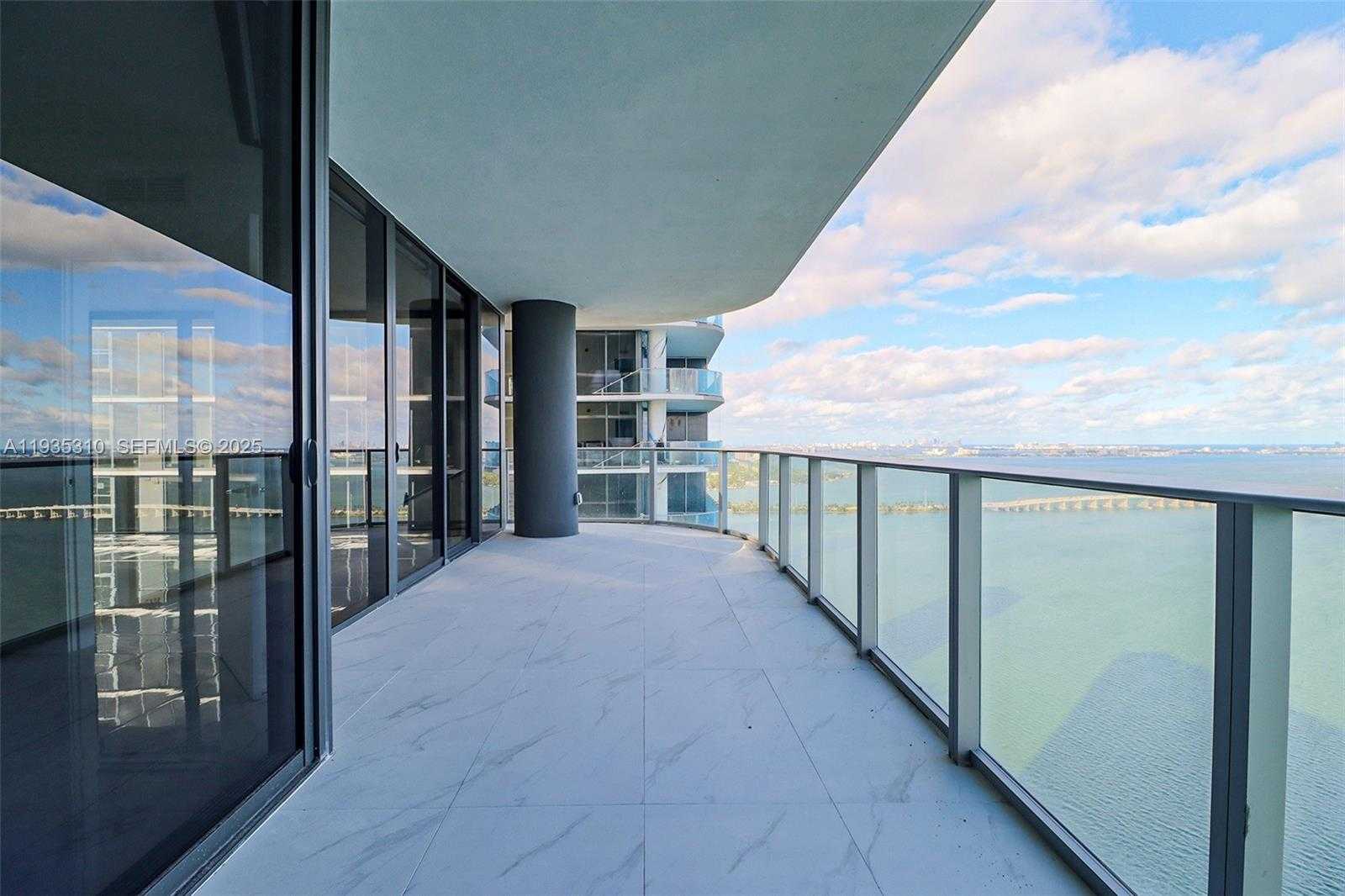 Small Image of 700 NORTH EAST 24 ST #4201, Miami Number 72