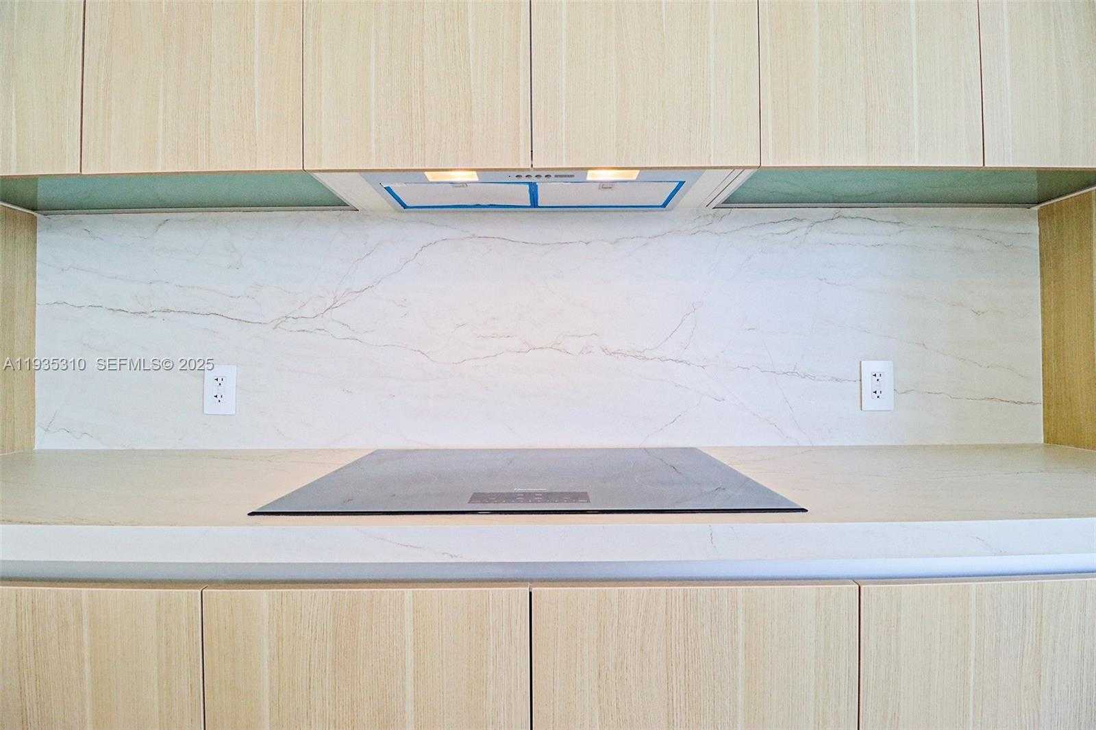 Small Image of 700 NORTH EAST 24 ST #4201, Miami Number 9