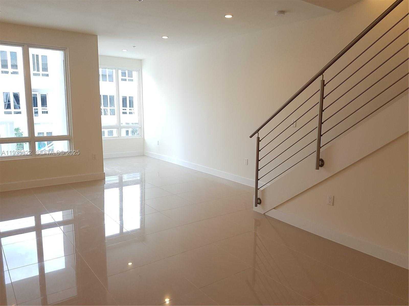 Small Image of 10245 NORTH WEST 63RD TER #209, Doral Number 11