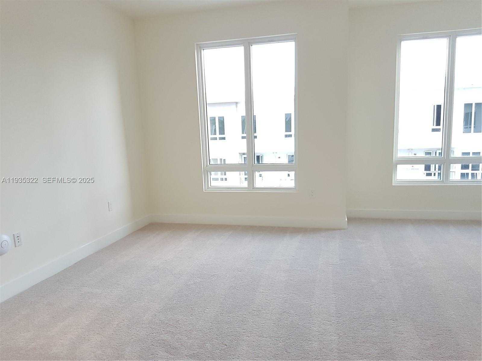 Small Image of 10245 NORTH WEST 63RD TER #209, Doral Number 13