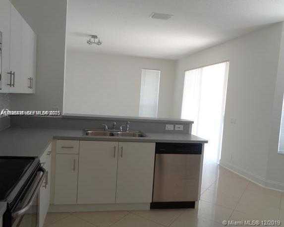 Small Image of 3013 WOODLANDS DR #3013, Margate Number 6