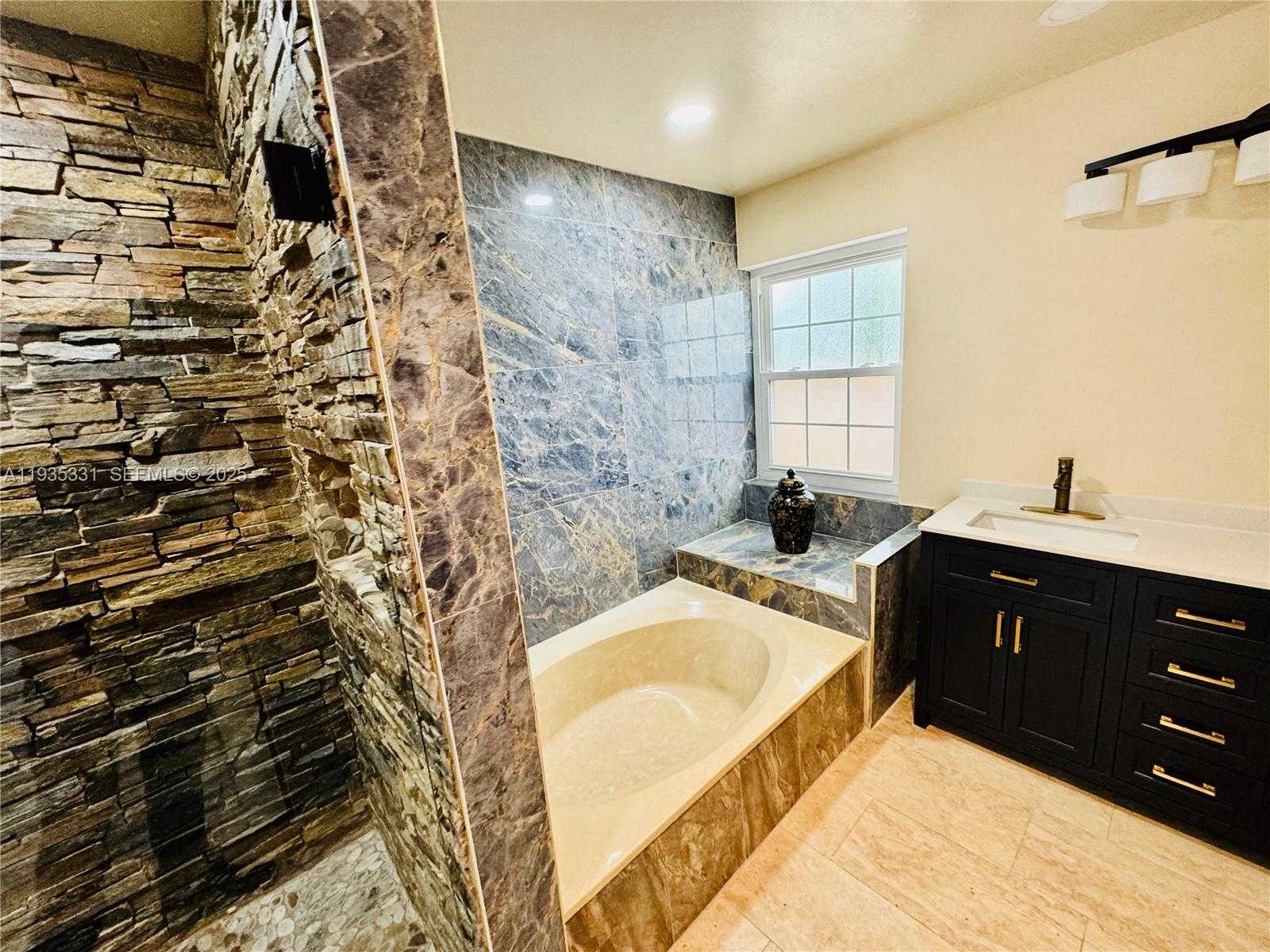 Small Image of 931 SOUTH WEST 150TH AVE, Sunrise Number 20