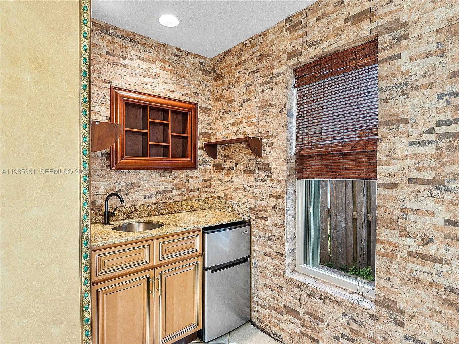 Small Image of 931 SOUTH WEST 150TH AVE, Sunrise Number 40