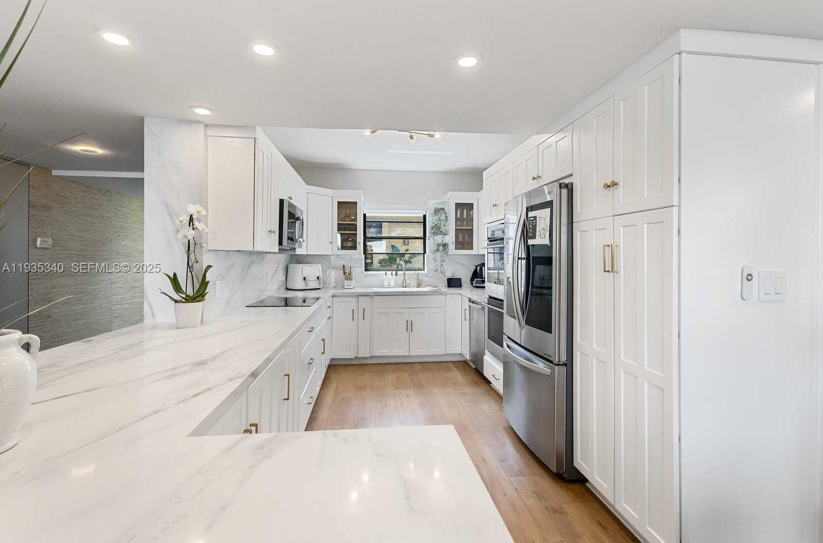 Small Image of 141 CRANDON BLVD #446, Key Biscayne Number 8