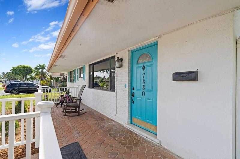 Small Image of 7880 NORTH WEST 11TH ST, Pembroke Pines Number 20