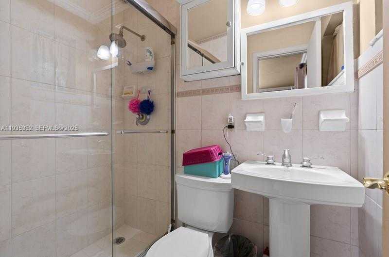 Small Image of 7880 NORTH WEST 11TH ST, Pembroke Pines Number 24