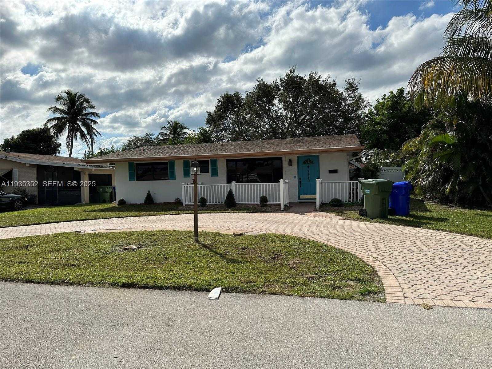 Small Image of 7880 NORTH WEST 11TH ST, Pembroke Pines Number 3