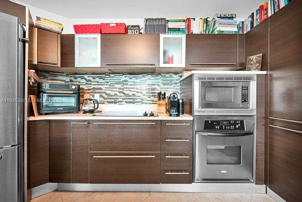 Small Image of 1900 NORTH BAYSHORE DR #5103, Miami Number 13