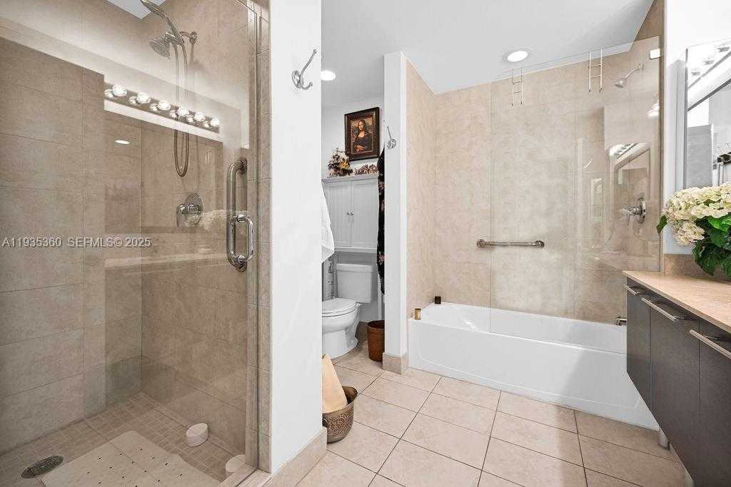 Small Image of 1900 NORTH BAYSHORE DR #5103, Miami Number 25