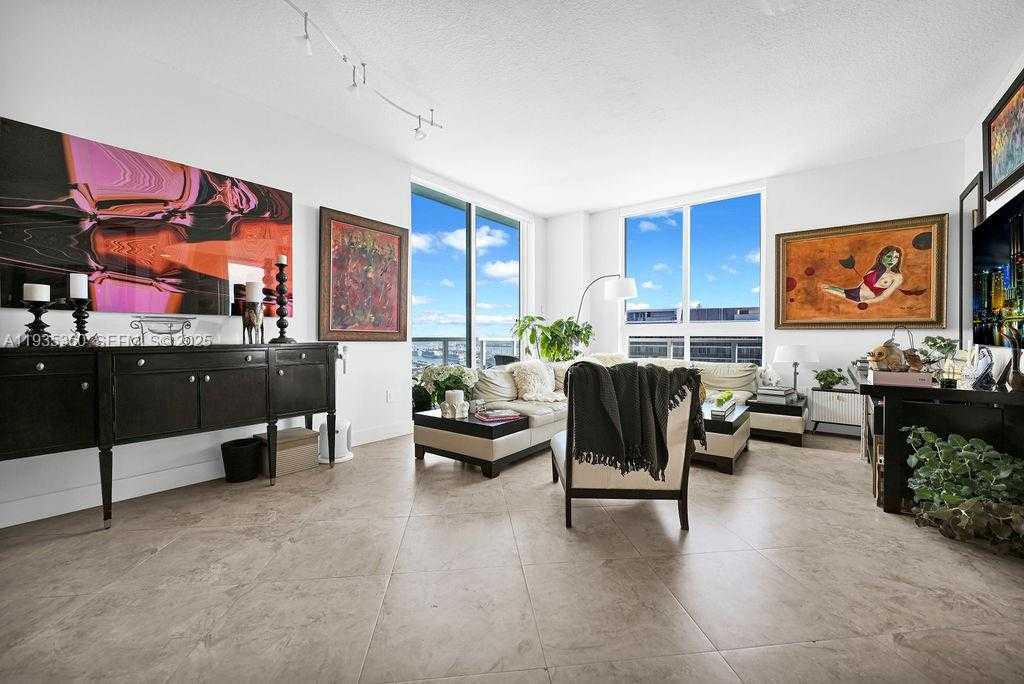 Small Image of 1900 NORTH BAYSHORE DR #5103, Miami Number 3
