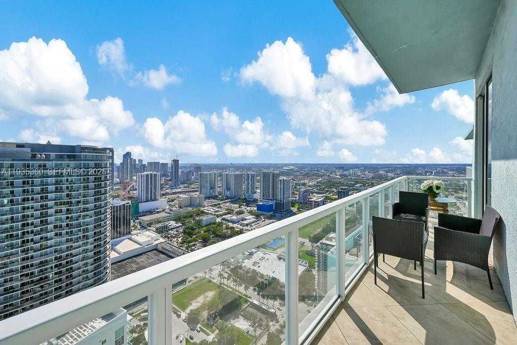 Small Image of 1900 NORTH BAYSHORE DR #5103, Miami Number 36