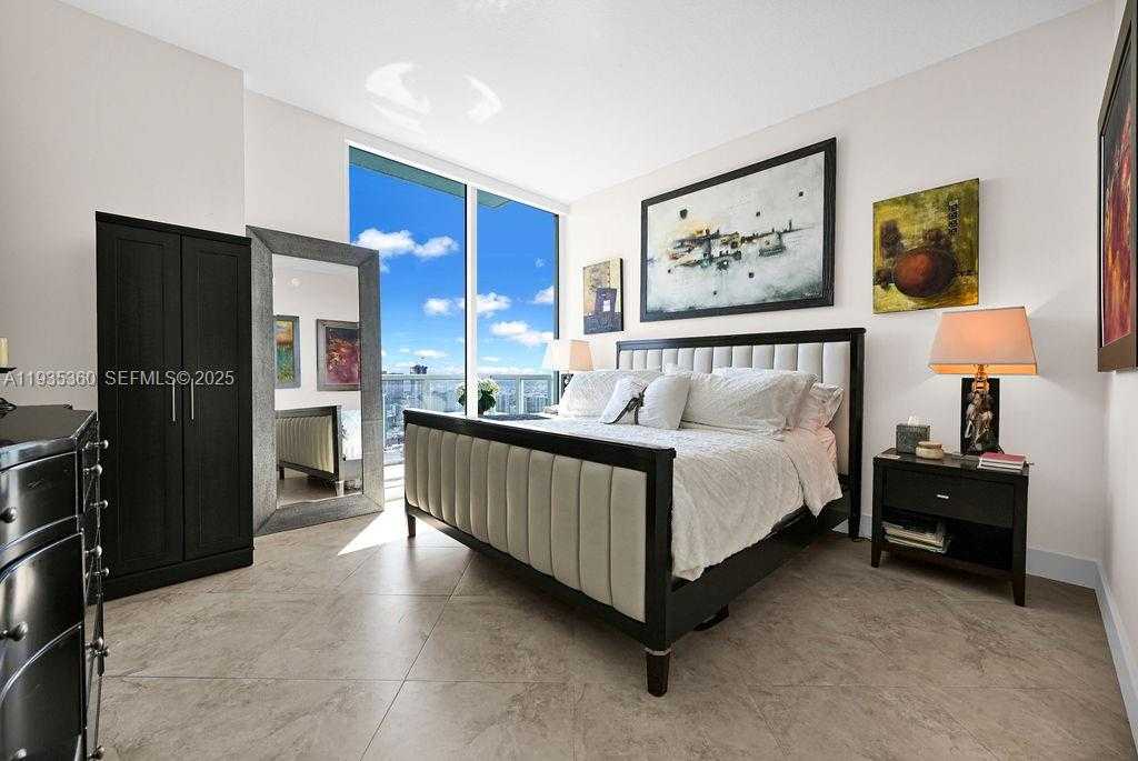 Small Image of 1900 NORTH BAYSHORE DR #5103, Miami Number 61