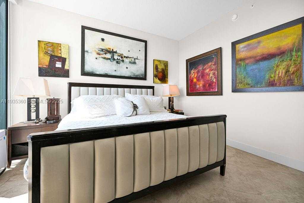 Small Image of 1900 NORTH BAYSHORE DR #5103, Miami Number 62
