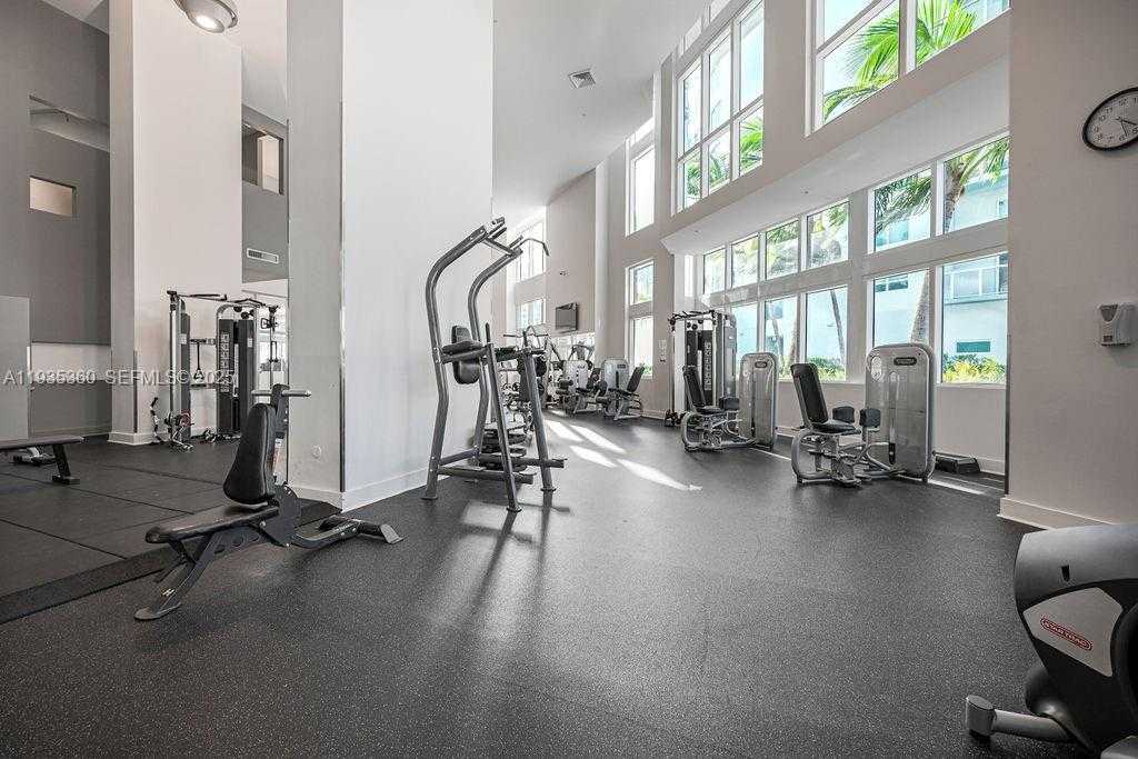 Small Image of 1900 NORTH BAYSHORE DR #5103, Miami Number 74