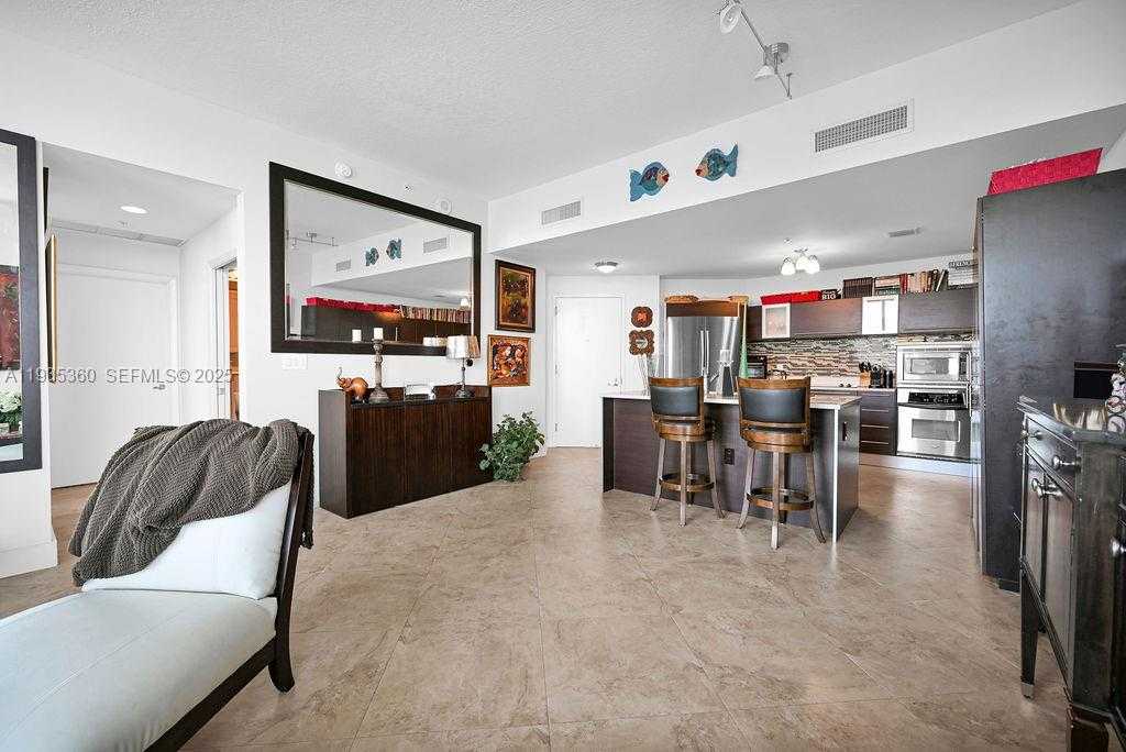 Small Image of 1900 NORTH BAYSHORE DR #5103, Miami Number 8