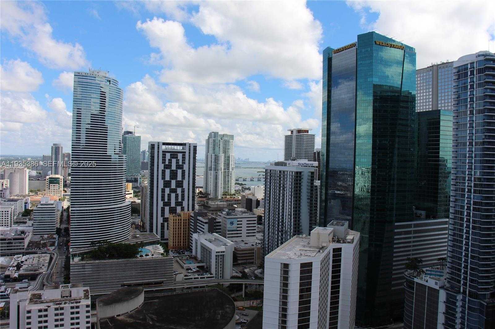 Small Image of 41 SOUTH EAST 5TH ST #2203, Miami Number 3