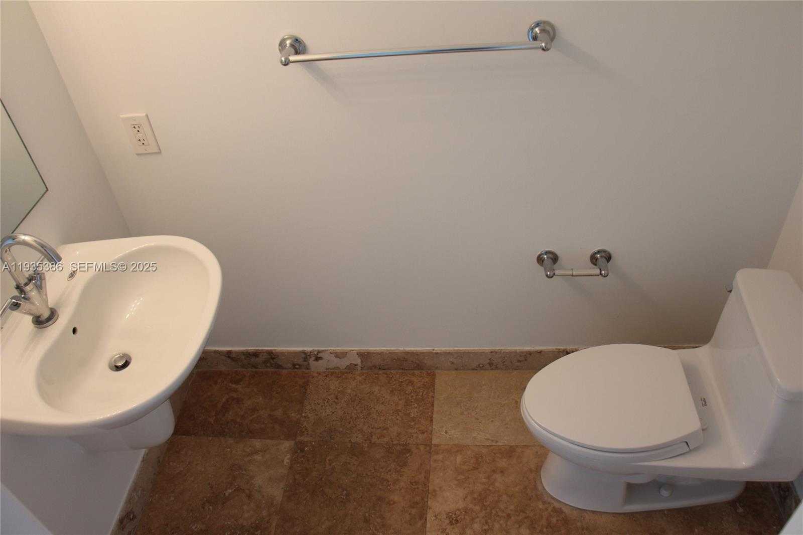 Small Image of 41 SOUTH EAST 5TH ST #2203, Miami Number 9