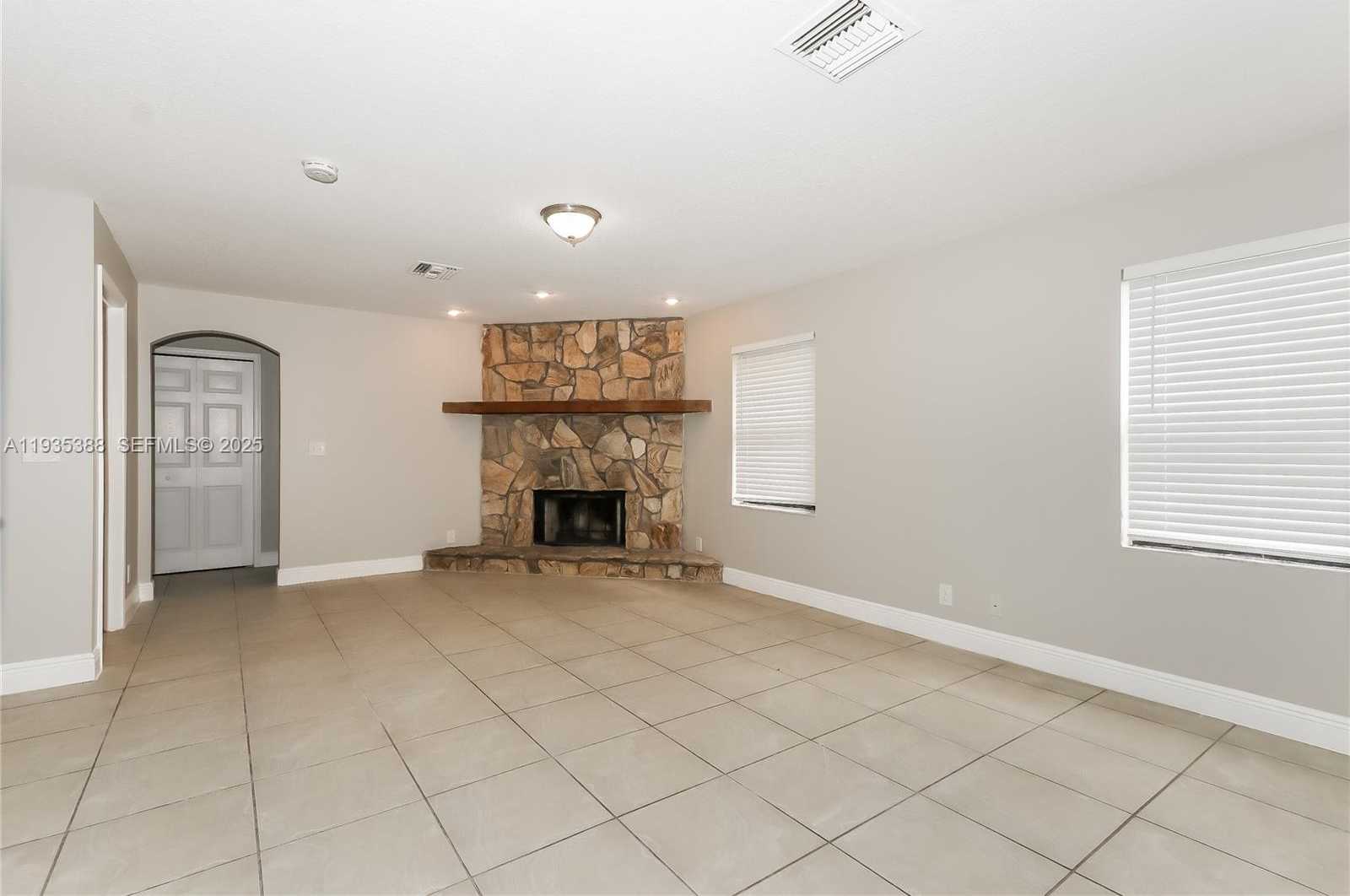 Small Image of 17413 NORTH 42ND RD N, Loxahatchee Number 4